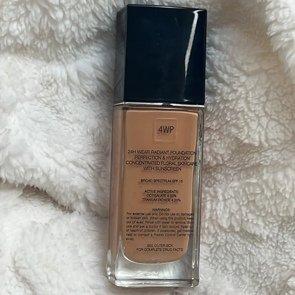 New Dior Forever Skin Glow Foundation - Warm Brown. Number 4WP
